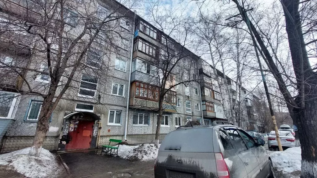 2-к кв. Омская область, Омск ул. Ермолаева, 12 (45.0 м) - Фото 0