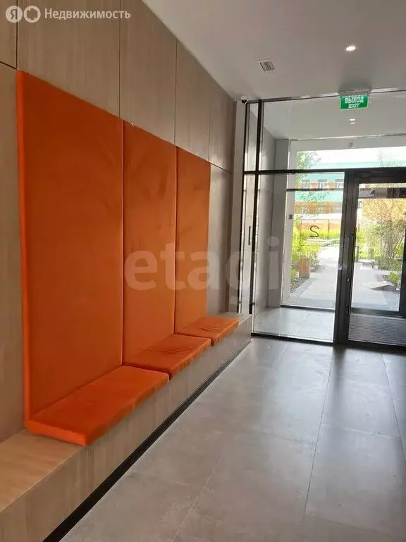 2-комнатная квартира: Тюмень, улица Молодогвардейцев, 5к1 (62.8 м) - Фото 1