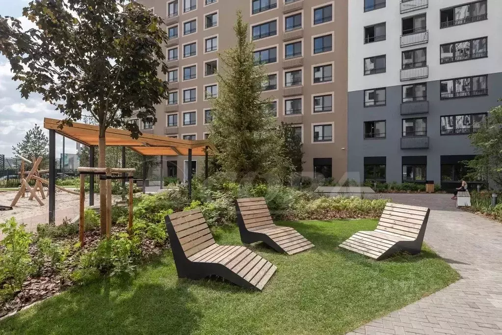 3-к кв. Тюменская область, Тюмень ул. Газовиков, 44 (110.6 м) - Фото 1