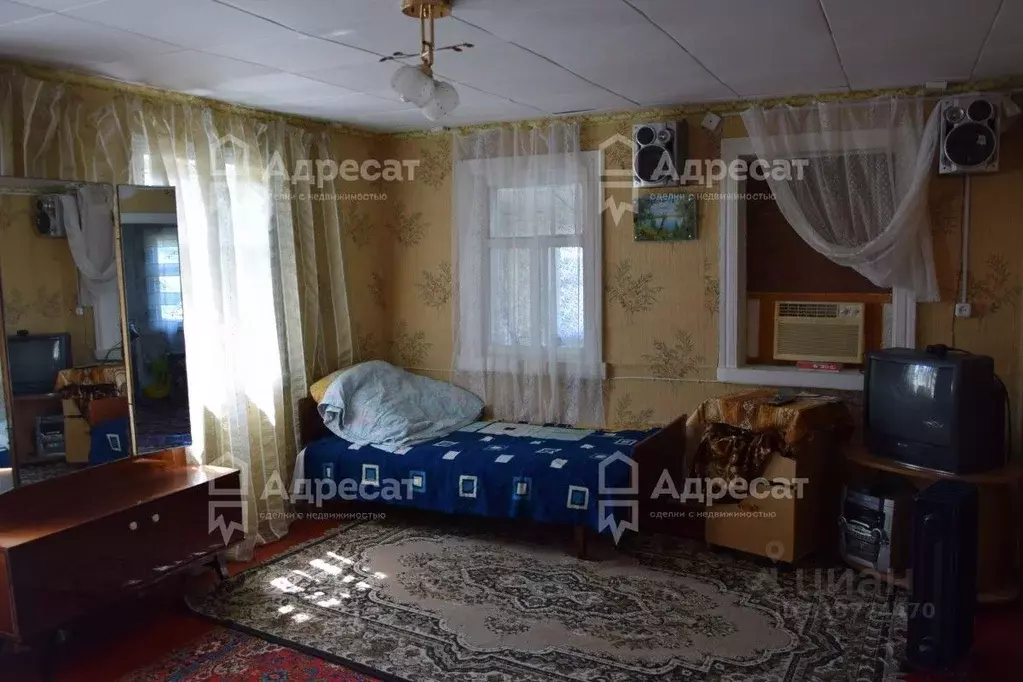 Дом в Волгоградская область, Среднеахтубинский район, Клетское с/пос, ... - Фото 1