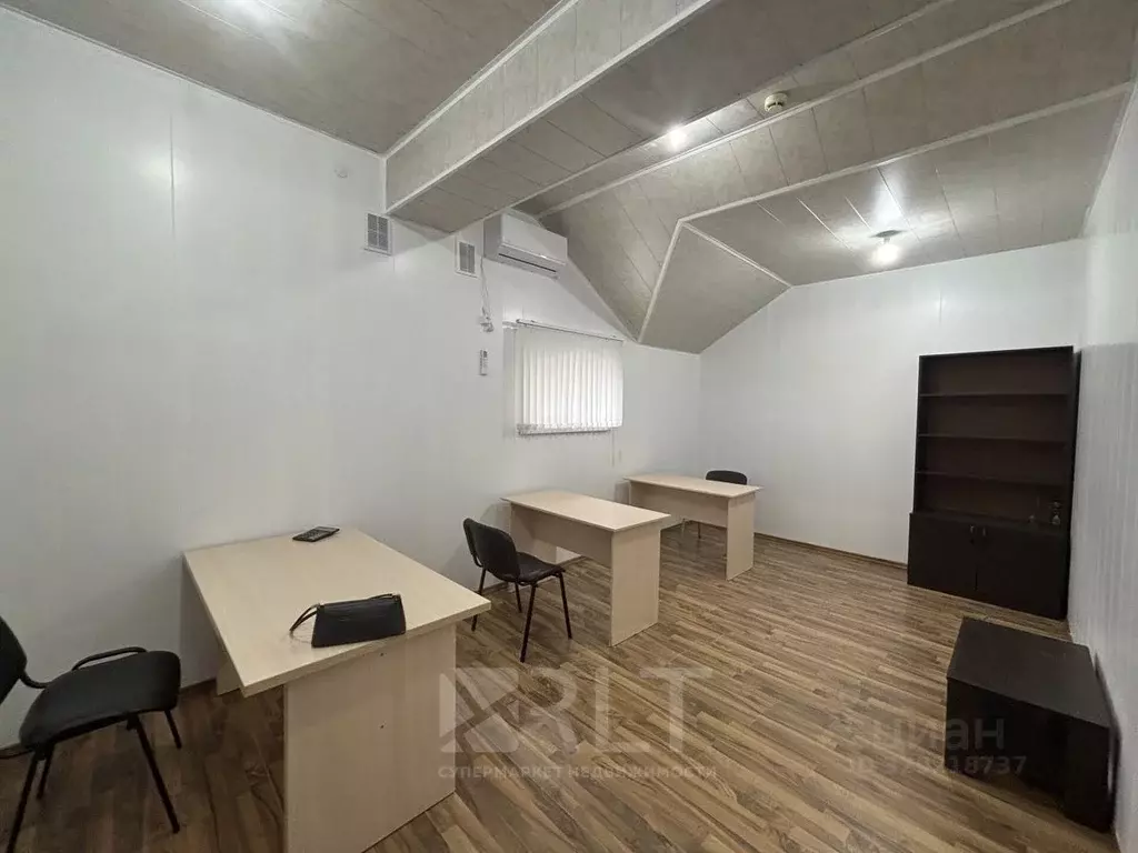 Офис в Дагестан, Махачкала ул. Коркмасова, 45 (25 м) - Фото 1