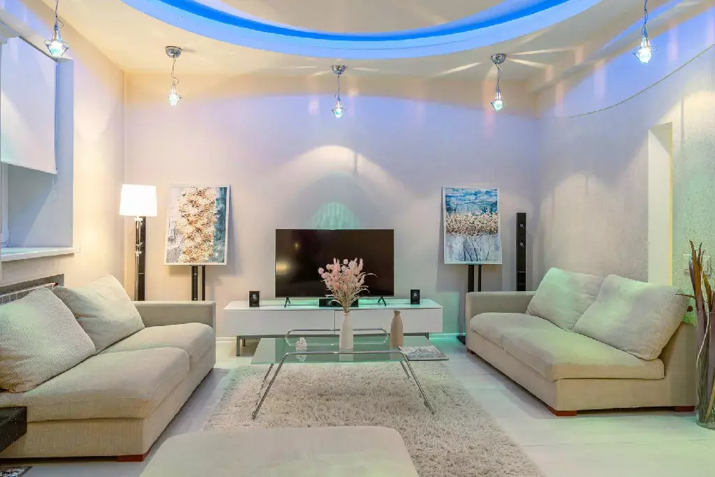 Продается 4-комнатная квартира - Фото 1