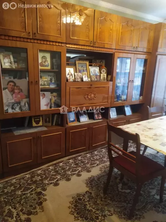 4-комнатная квартира: Белгород, улица Губкина, 25 (75 м) - Фото 1