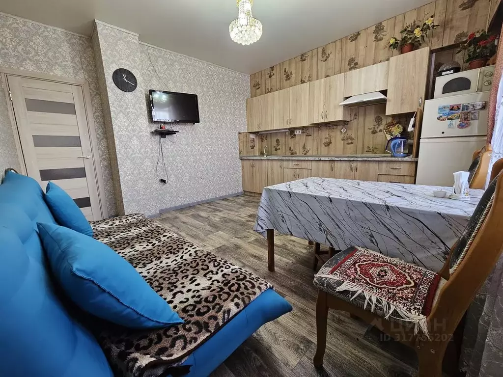 3-к кв. Ростовская область, Батайск ул. Комарова (80.0 м) - Фото 0