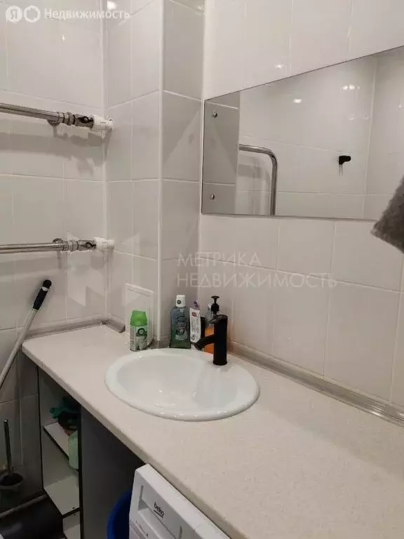 Квартира-студия: Тюмень, улица Новосёлов, 115 (17 м) - Фото 0