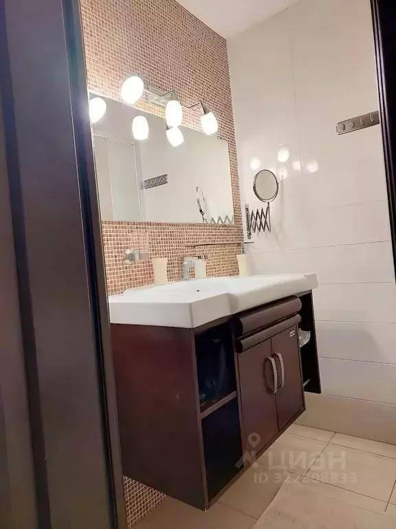 3-к кв. Белгородская область, Белгород Железнодорожная ул., 119 (65.0 ... - Фото 2