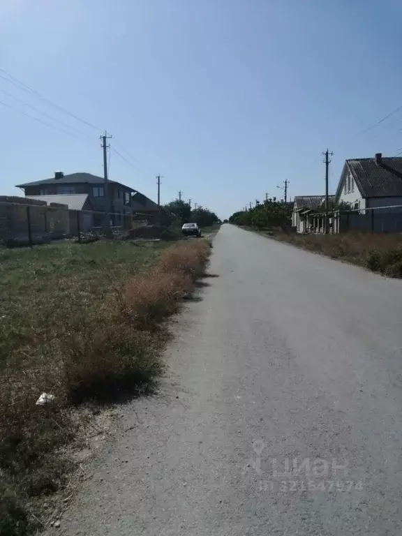 Участок в Крым, Ленинский район, с. Войково ул. Вишневая (10.0 сот.) - Фото 0