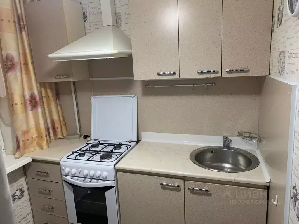 2-к кв. Псковская область, Псков Коммунальная ул., 10 (45.0 м) - Фото 1