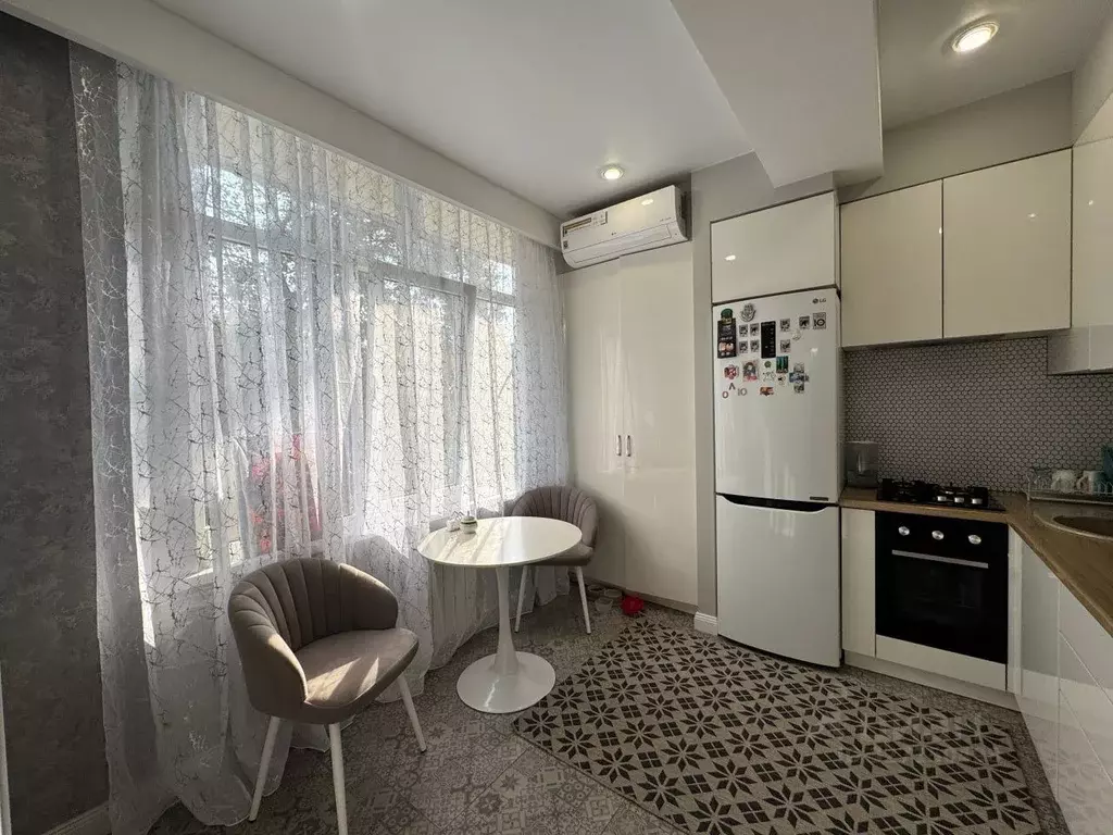 2-к кв. Краснодарский край, Сочи Бытха мкр, ул. Ворошиловская, 9/5 ... - Фото 2