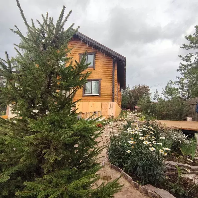 Дом в Пермский край, пос. Ильинский ул. Дзержинского, 35 (180 м) - Фото 0