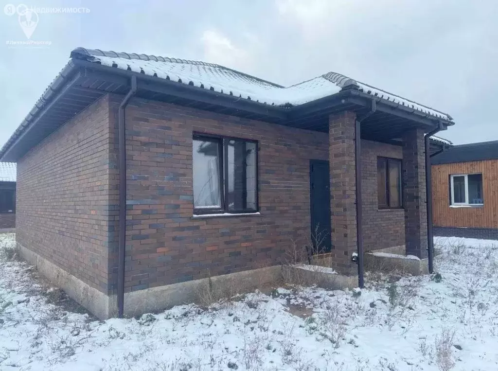 Дом в Рязанский муниципальный округ, посёлок Мурмино (100 м) - Фото 1