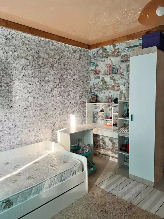 Дом в Тыва, Кызылский кожуун, Каа-Хем пгт ул. Академика Королева, 10 ... - Фото 0
