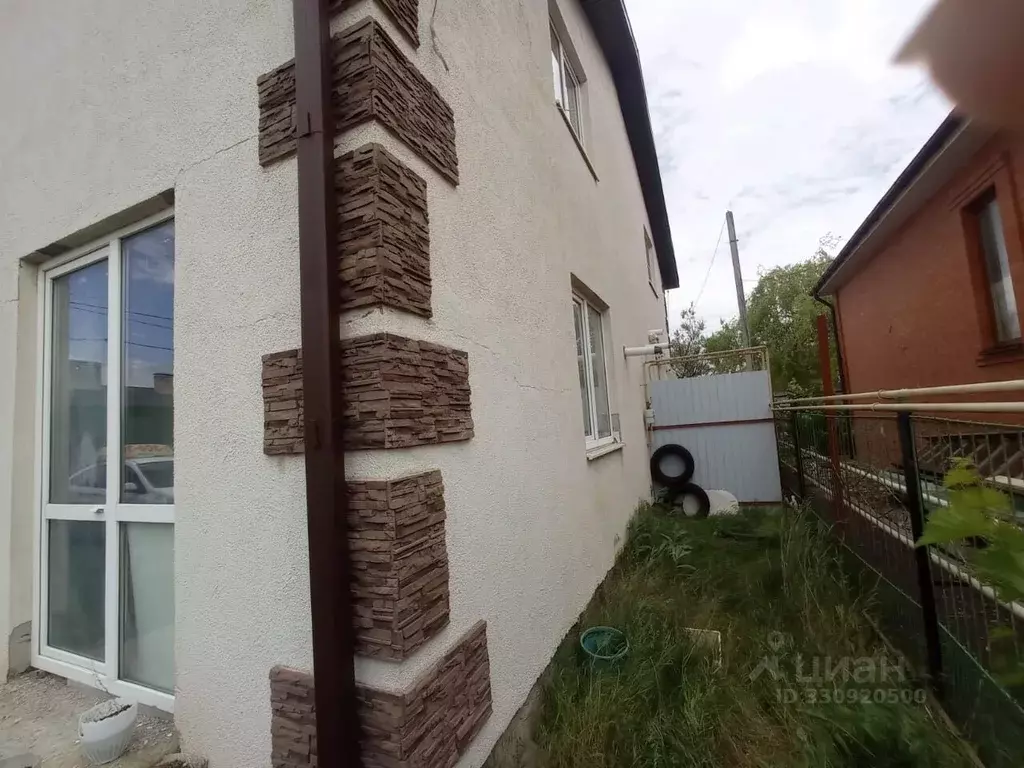 Таунхаус в Ростовская область, Батайск ул. Королева (100 м) - Фото 2