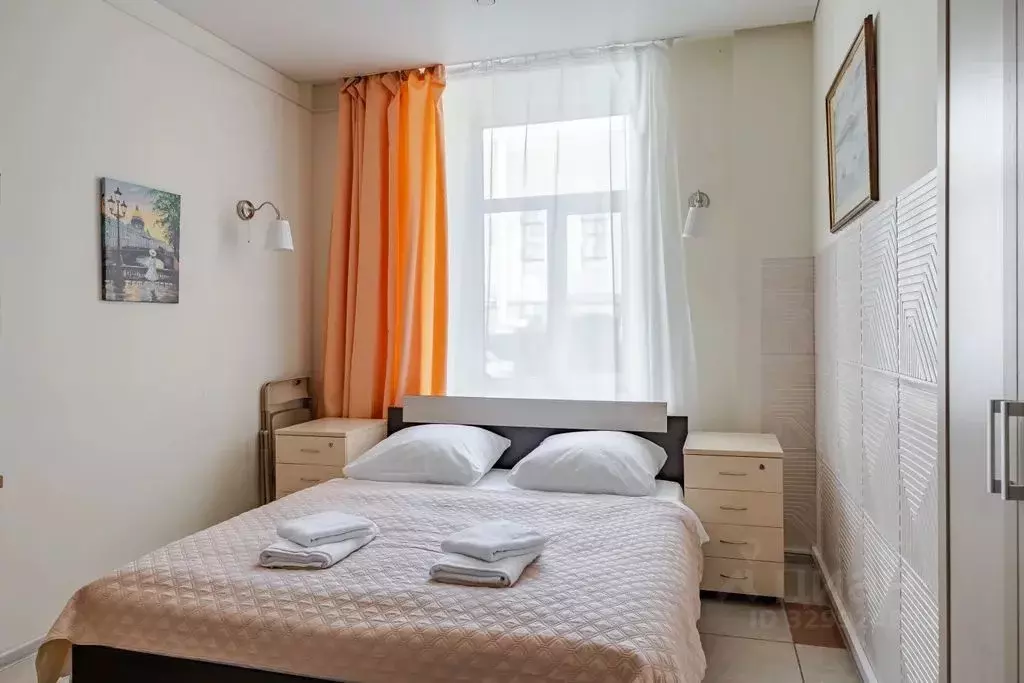 Комната Санкт-Петербург Большая Конюшенная ул., 25 - Фото 1
