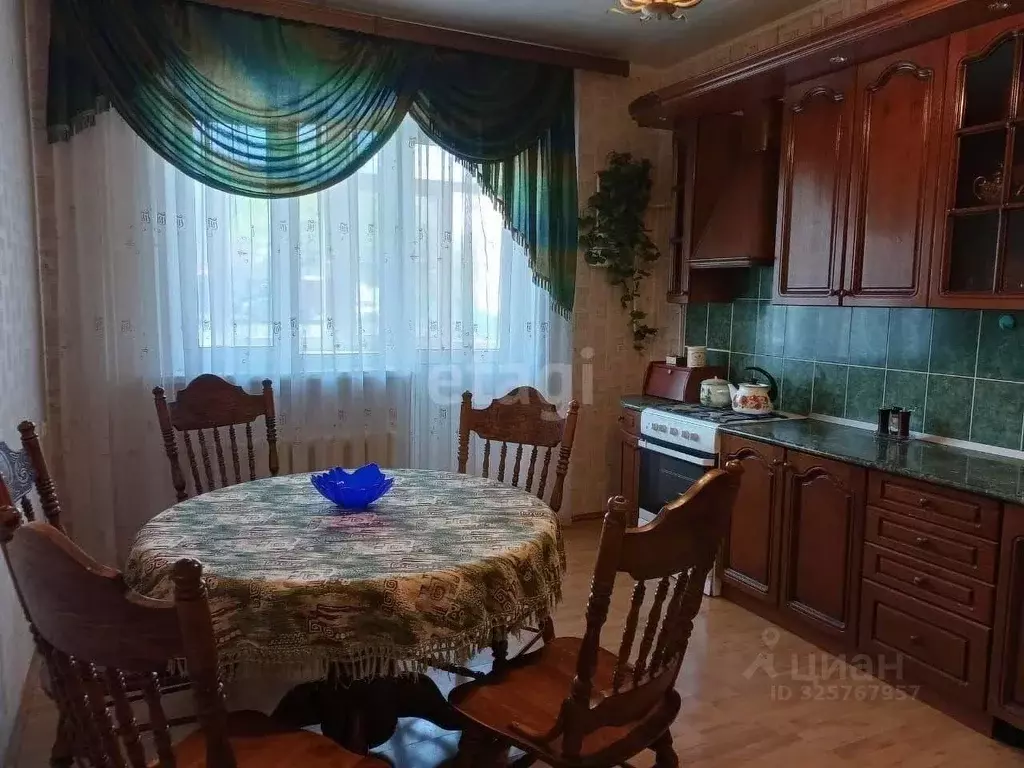 3-к кв. Курская область, Курск ул. Горького, 50 (105.8 м) - Фото 2