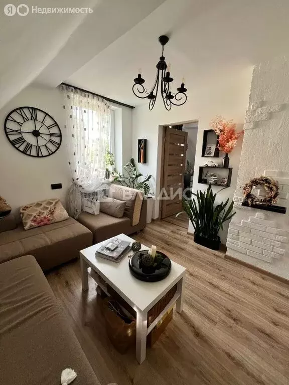 3-комнатная квартира: Калининград, проспект Победы, 243 (42 м) - Фото 1