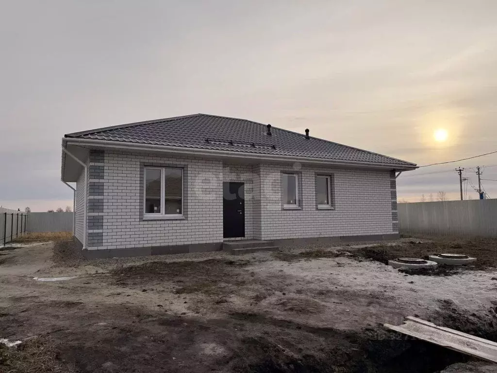 Дом в Тюменская область, Тюмень Ембаевское ТОО,  (92 м) - Фото 1