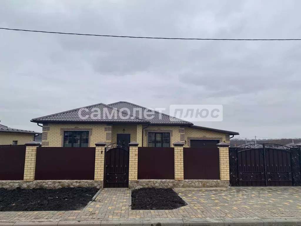 Дом в Белгородская область, Белгородский район, Дубовское с/пос, с. ... - Фото 1