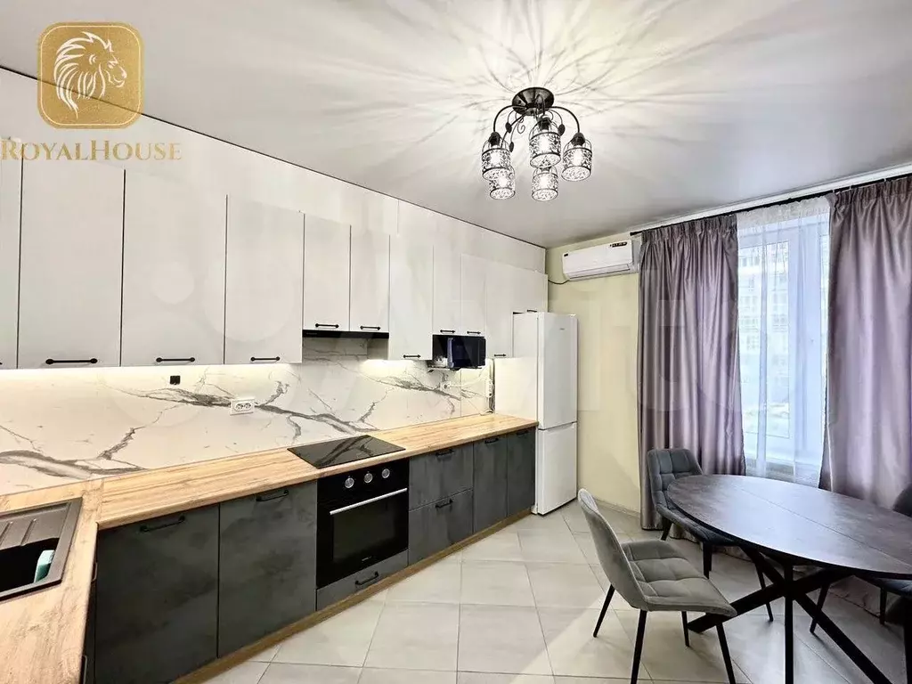 3-к. квартира, 90 м, 3/17 эт. - Фото 0