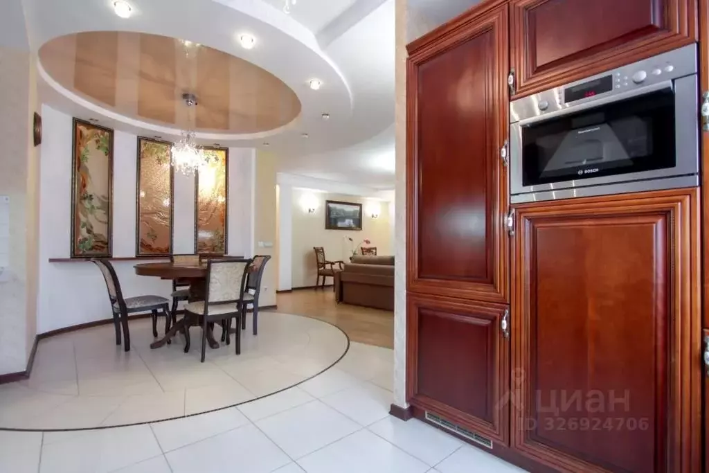 3-к кв. Свердловская область, Екатеринбург ул. Хохрякова, 72 (110.0 м) - Фото 2