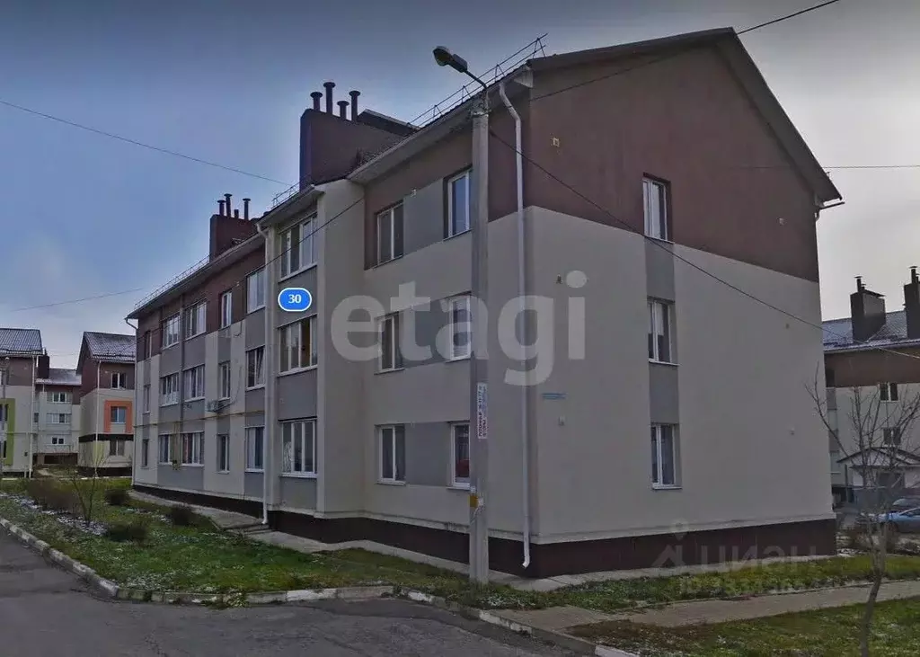 3-к кв. Белгородская область, Белгород ул. Большетроицкая, 30 (88.0 м) - Фото 1
