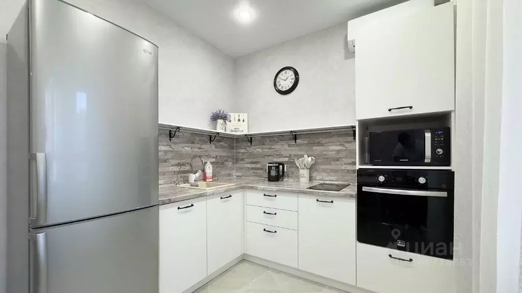 1-к кв. Татарстан, Казань ул. Баки Урманче, 4к2 (33.4 м) - Фото 1