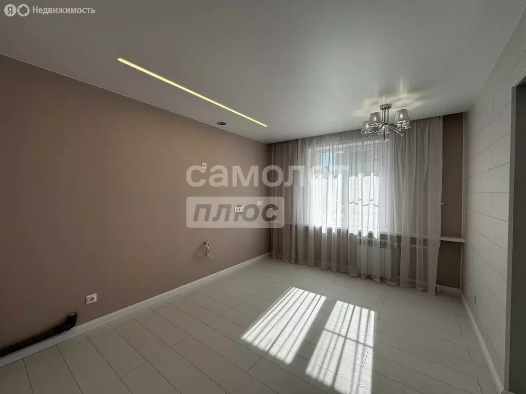 3-комнатная квартира: Хабаровск, улица Героев Пассаров, 12/1 (79.89 м) - Фото 1