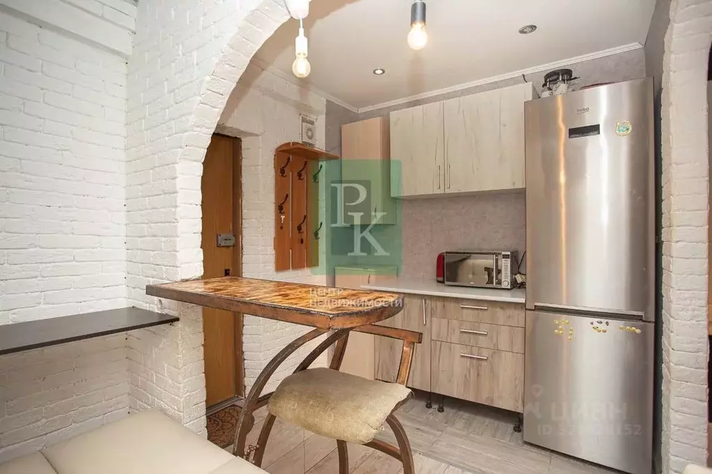 Комната Севастополь ул. Маршала Блюхера, 9 (17.5 м) - Фото 1