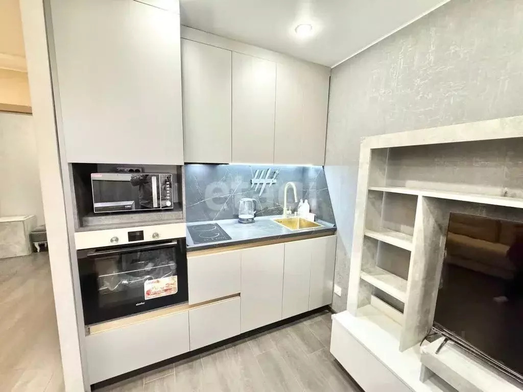 Студия Тюменская область, Тюмень Интернациональная ул., 199к4 (24.3 м) - Фото 1