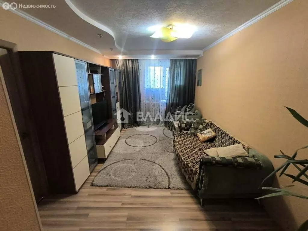 3-комнатная квартира: Нижний Новгород, улица Петровского, 13 (57 м) - Фото 1