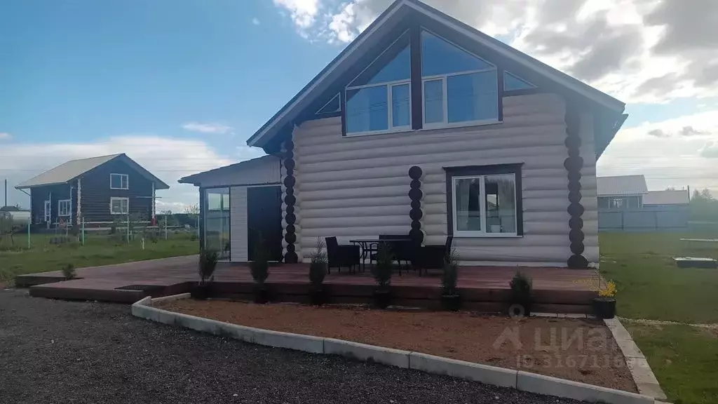 Дом в Новгородская область, Новгородский район, Савинское с/пос, д. ... - Фото 1