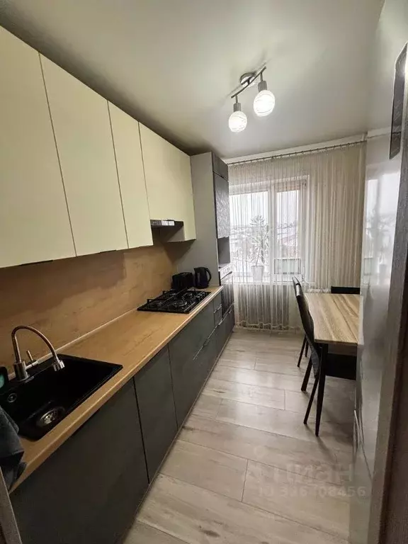 2-к кв. Оренбургская область, Бузулук Вокзальная ул., 3 (51.2 м) - Фото 1