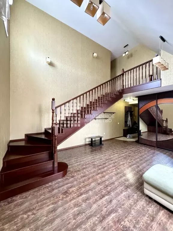 2-к кв. Ханты-Мансийский АО, Ханты-Мансийск ул. Пушкина, 39 (119.3 м) - Фото 2