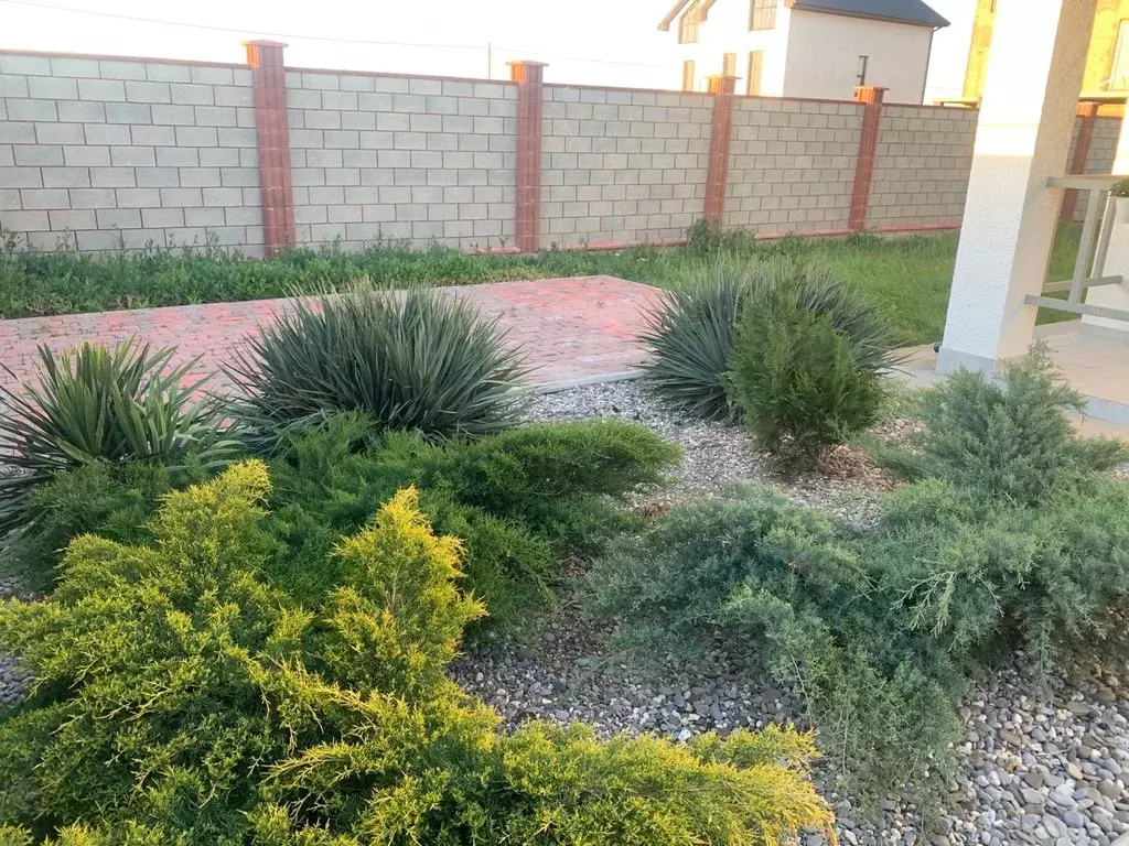 Дом в Крым, Сакский район, Уютненское с/пос ул. Гурзуфская (120 м) - Фото 1