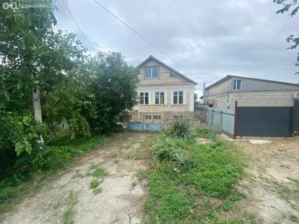 Дом в посёлок Виноградный, Красная улица, 4 (150 м) - Фото 1
