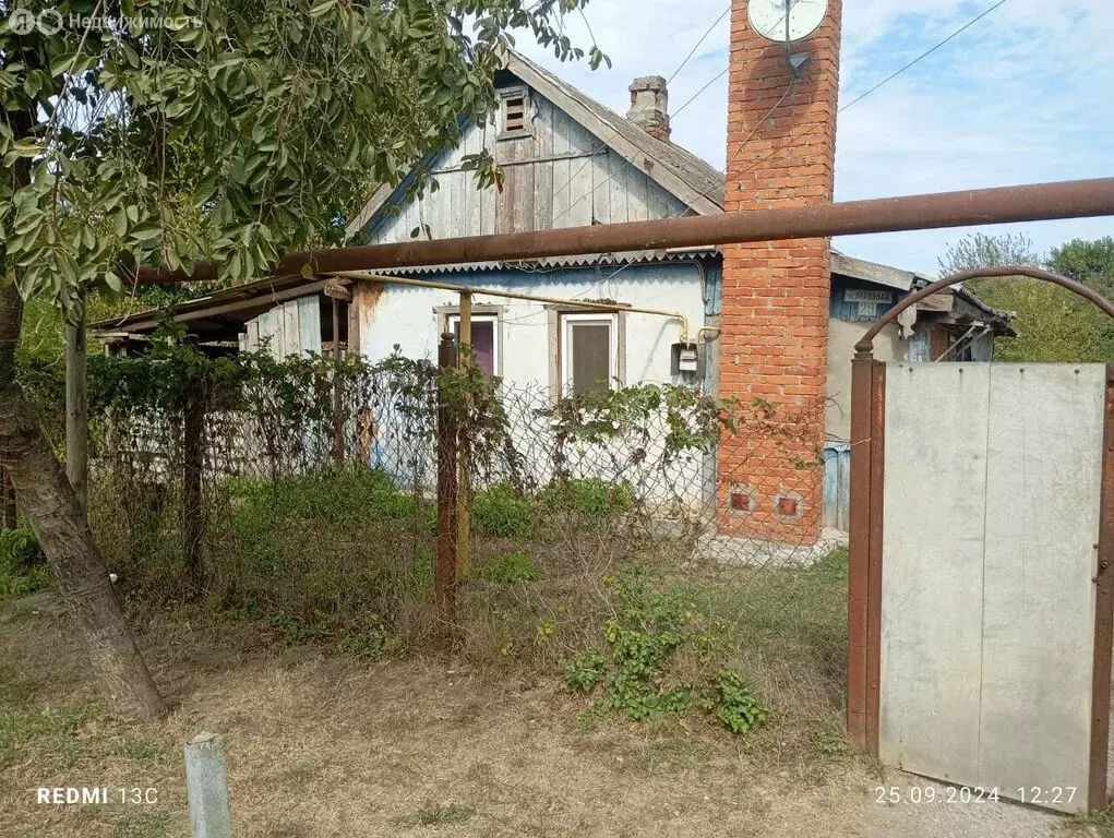 Дом в посёлок городского типа Ахтырский, Неровная улица (30 м) - Фото 0