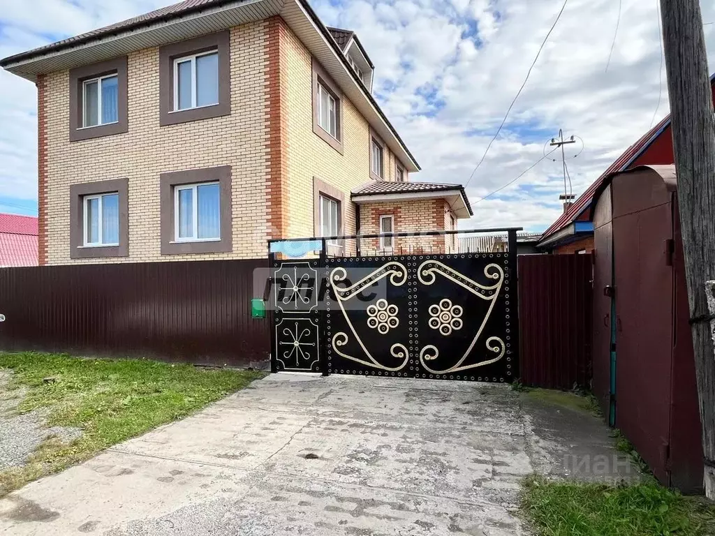 Коттедж в Омская область, Омск Литейная ул. (249 м) - Фото 0