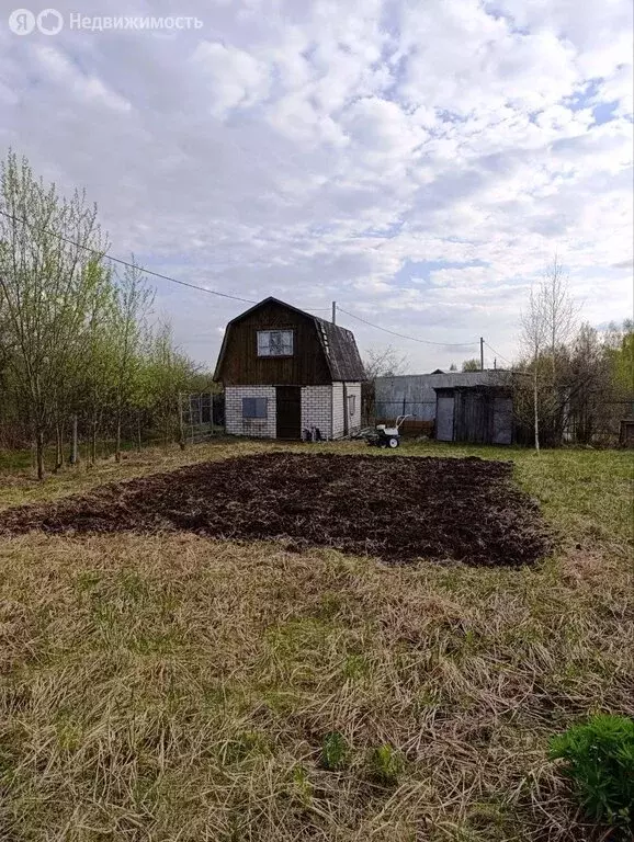 Участок в село Ишлеи, Советская улица (5.8 м) - Фото 1