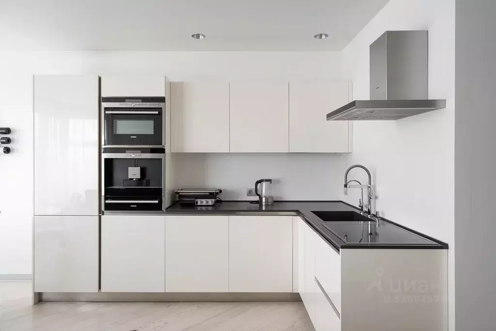 1-к кв. Московская область, Красногорск ул. Авангардная, 8 (40.0 м) - Фото 2