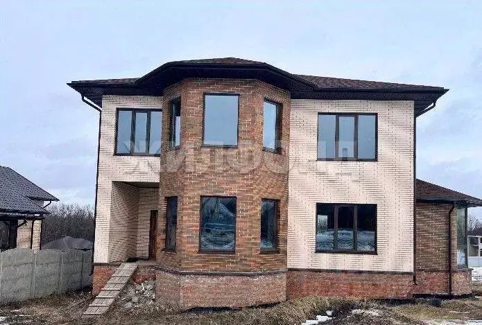 Дом в Белгородская область, Белгородский район, Никольское с/пос, с. ... - Фото 1