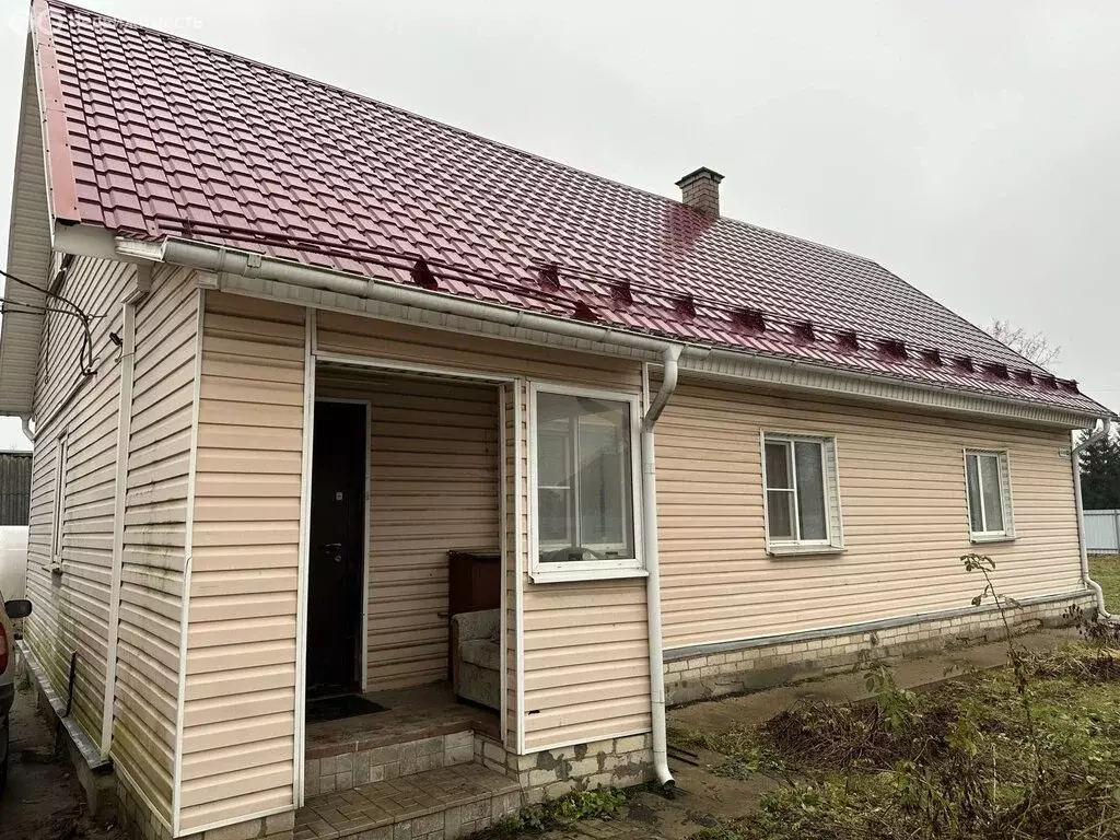 Дом в Псковская область, рабочий посёлок Струги Красные, улица ... - Фото 2