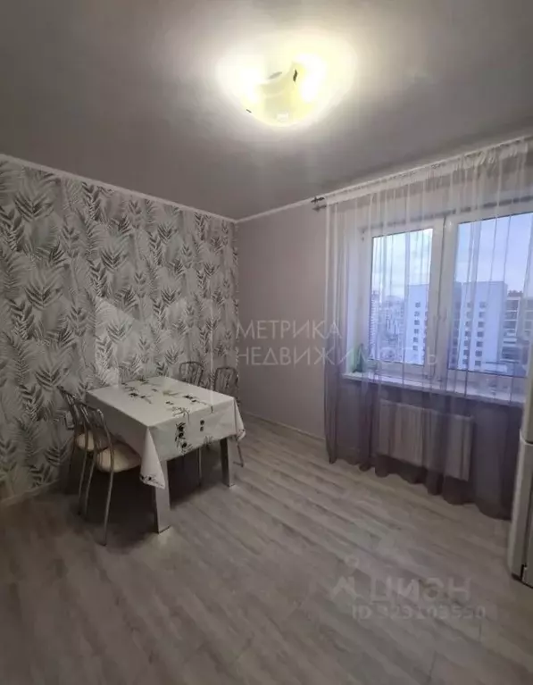 2-к кв. Тюменская область, Тюмень ул. Газовиков, 61 (56.0 м) - Фото 0