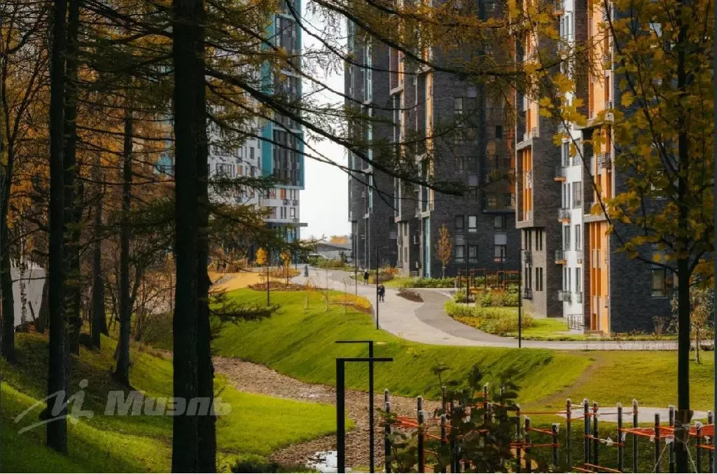 Продается 3-комнатная квартира - Фото 2