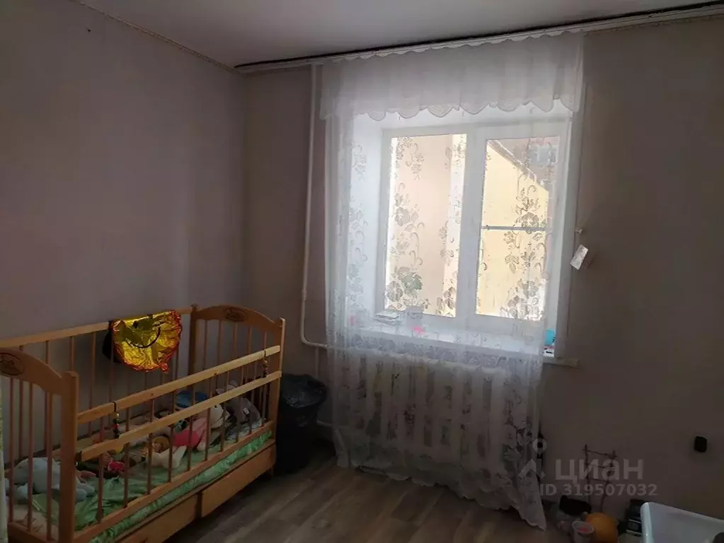 Комната Кемеровская область, Юрга Комсомольская ул., 2 - Фото 0
