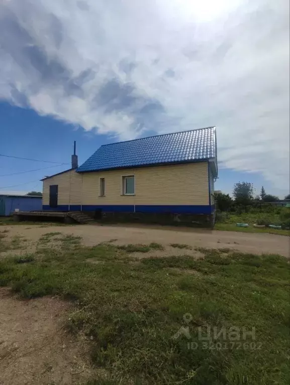Дом в Челябинская область, Красноармейский муниципальный округ, пос. ... - Фото 1