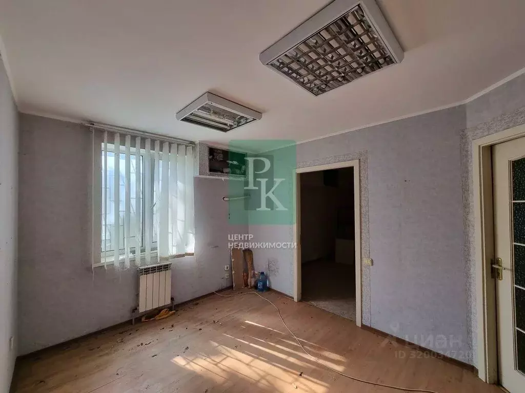 Помещение свободного назначения в Крым, Алушта ул. 60 лет СССР, 10 (95 ... - Фото 1