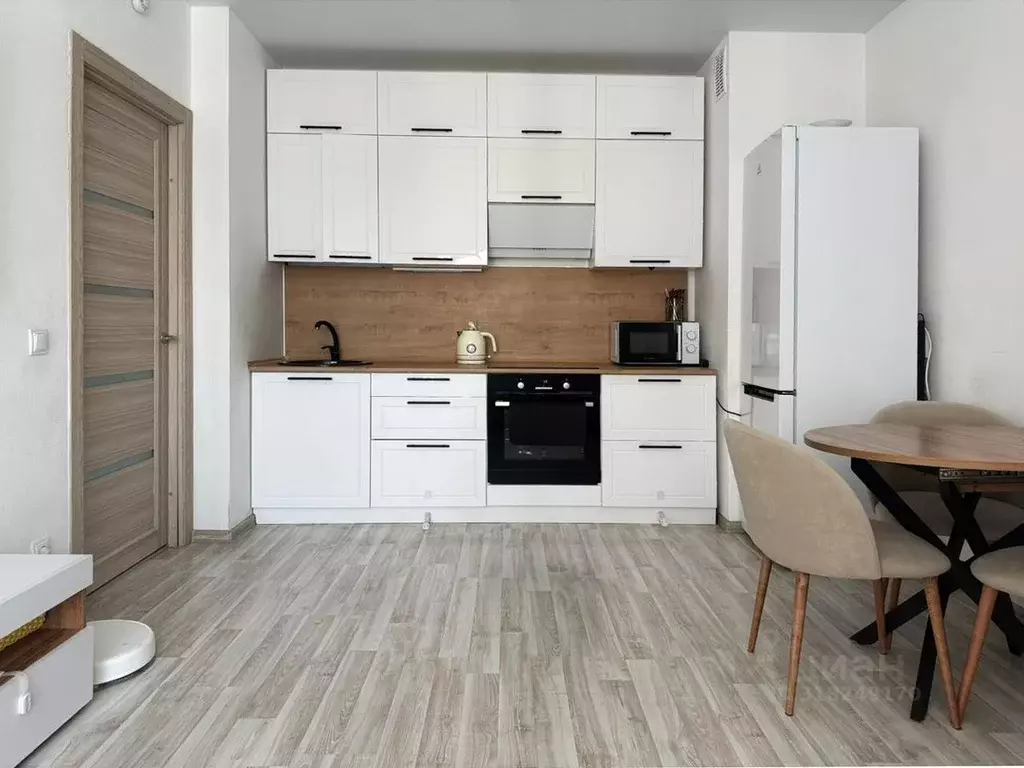 2-к кв. Свердловская область, Екатеринбург ул. Крауля, 170 (56.0 м) - Фото 1