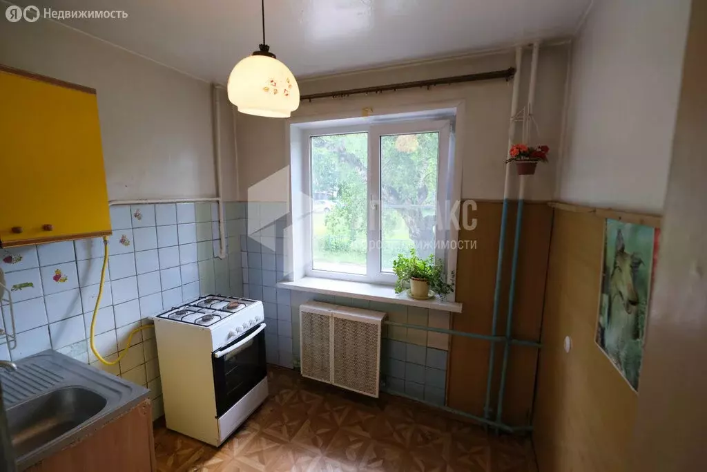 2-комнатная квартира: посёлок городского типа Калининец, Фабричная ... - Фото 0