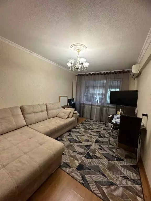 3-к кв. Астраханская область, Астрахань ул. Космонавтов, 6 (65.0 м) - Фото 0