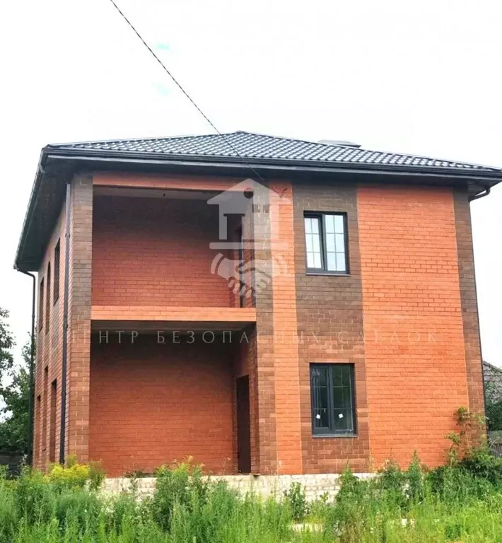 Дом в Орловская область, Орел ул. Пархоменко (178 м) - Фото 0